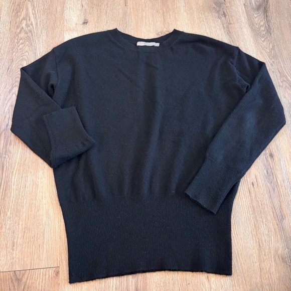 Vince Sweaters - Vince Women’s 100% Cashmere Crewneck Sweater Open Back Black Size XS